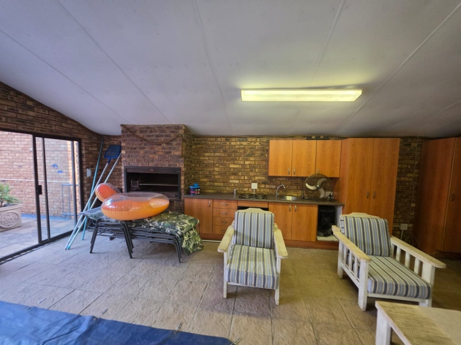 4 Bedroom Property for Sale in Bodorp North West